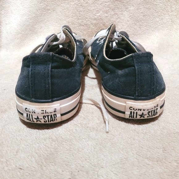 Converse size 9 womans - Picture 3 of 5